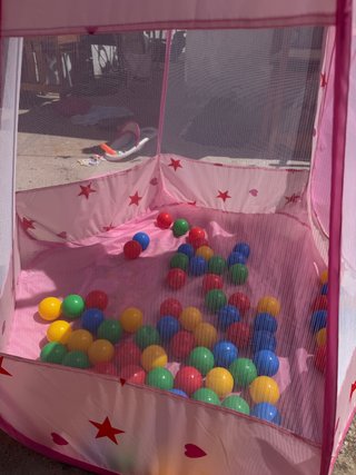 Parque de bolas infantil rosa