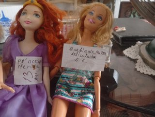 Lote de 4 Muñecas Barbie y Princesa
