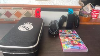 Nintendo Switch OLED Roja y Blanca