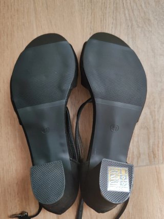 Sandalias tacón ancho negras