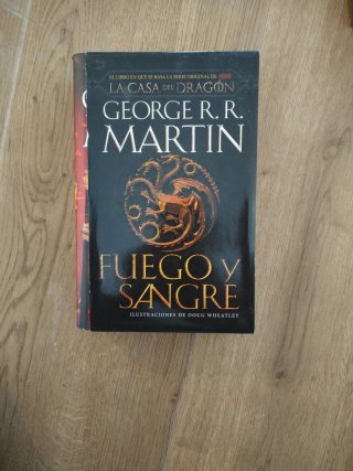 Libro Fuego y Sangre. La casa del dragon.