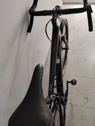 Bicicleta Gravel Cannondale Negra