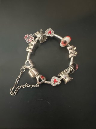 Pulsera estilo Pandora con charms