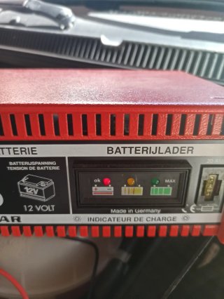 Cargador Baterías Coche 15A.Similar Ferver