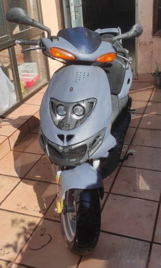 Suzuki Katana 50cc refrigerada por agua