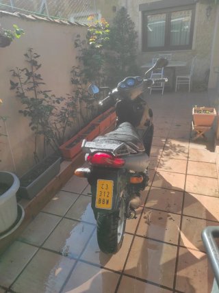 Suzuki Katana 50cc refrigerada por agua