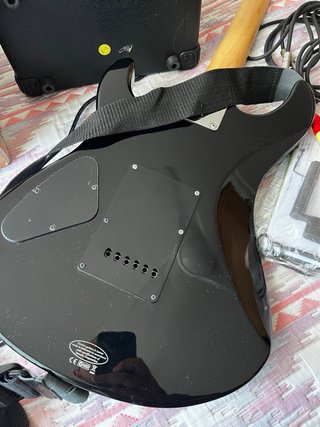 Kit de iniciación Guitarra Eléctrica Yamaha.