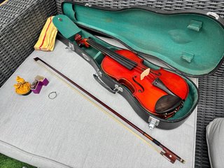 Violín 4/4 con arco y funda
