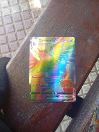 Carta Pokémon Charizard VMAX 330 HP