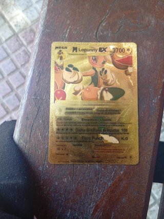 Carta Pokémon Charizard VMAX 330 HP