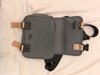 Bolso Lacoste gris