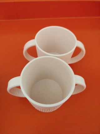 2 Vasos Miniland Plástico con asa
