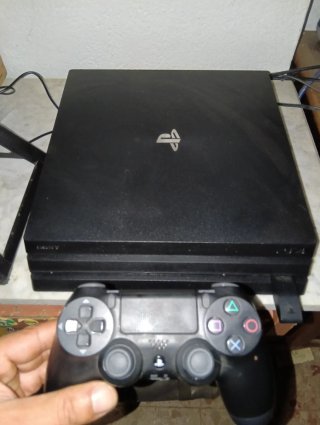 PS4 pro con Gafas VR y 2 Juegos