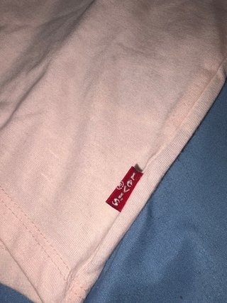 Camiseta Levi's rosa