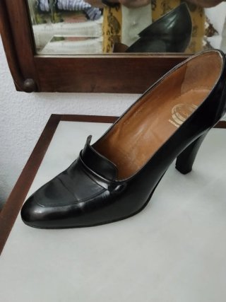 Zapatos de piel negros Talla 35