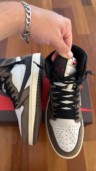 Air Jordan 1 High Travis Scott Mocha