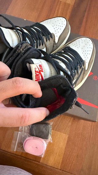 Air Jordan 1 High Travis Scott Mocha
