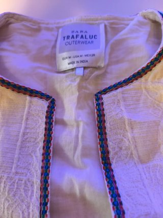 Chaqueta Zara Corte Chanel,color Cremita