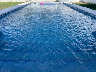 SE ALQUILA  VILLA CON PISCINA