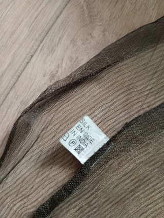 Chal de seda negro y marrón
