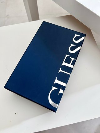 Caja de regalo GUESS azul
