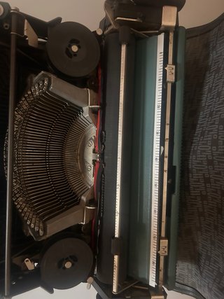 Olivetti Lettera 32 Vintage Original