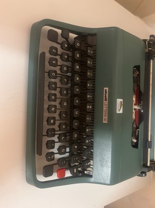 Olivetti Lettera 32 Vintage Original