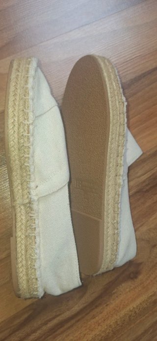 Alpargatas beige nuevas para mujer talla 35