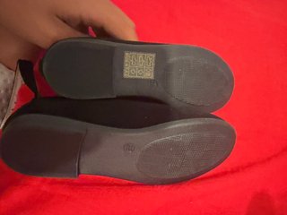 Zapatos negros con tiras plateadas talla 28