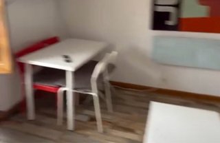 Mesa de comedor con 2 sillas