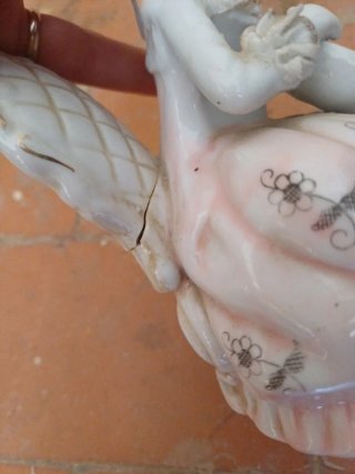 Figura porcelana dama con cítara