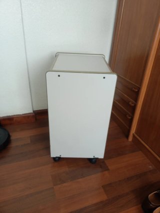 Mueble impresora con ruedas