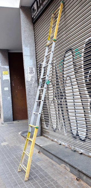 ESCALERA CON TRANSPORTE INCLUIDO