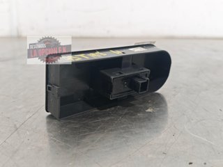 MANDO ELEVALUNAS DELANTERO DERECHO Opel Astra H GTC (11.2006->)