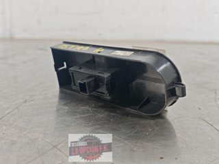 MANDO ELEVALUNAS DELANTERO DERECHO Opel Astra H GTC (11.2006->)
