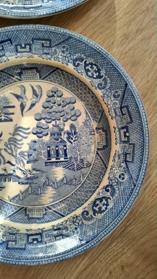 2 Piatti Antichi Warranted Stone China