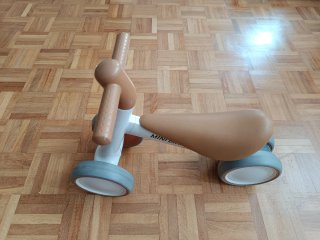 Bicicleta de equilibrio infantil