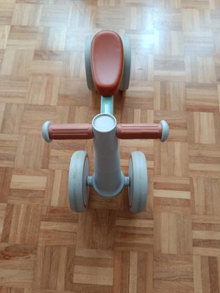 Bicicleta de equilibrio infantil