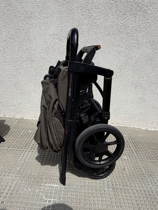 Carro y capazo bebé Inglesina Aptica XT verde