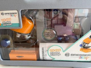 Microscopio Bresser Junior 40X-640X