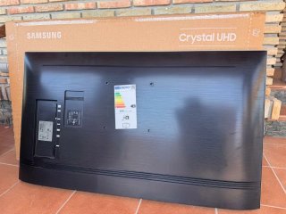 Samsung Crystal UHD TV 50" con pantalla rajada