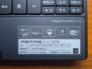 Acer Aspire One D255 Netbook + Cargador + Funda