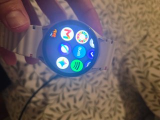Reloj Samsung Galaxy Watch 2026 Beige/Plata