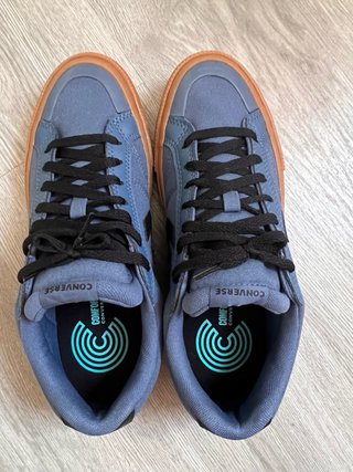 Zapatillas Converse Azules y Marrones