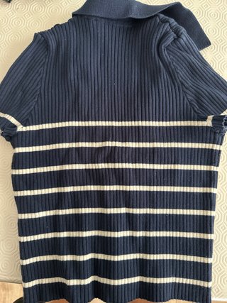 Camiseta Bershka rayas azul y blanco