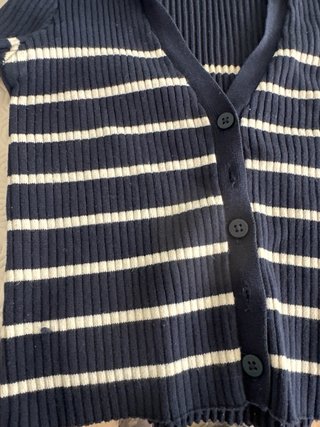 Camiseta Bershka rayas azul y blanco
