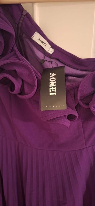 Vestido morado Aomei con volantes