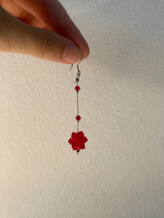 Pendientes largos rojos