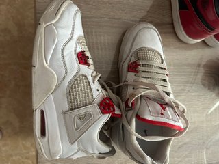 Zapatillas Jordan Retro 4 Blancas y Rojas