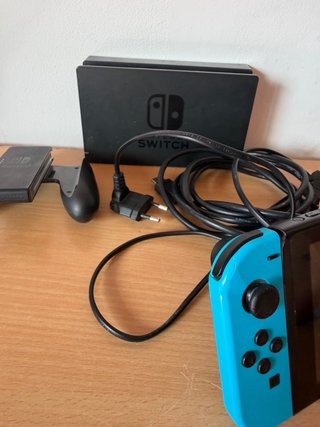 Nintendo Switch Completa Azul y Rojo